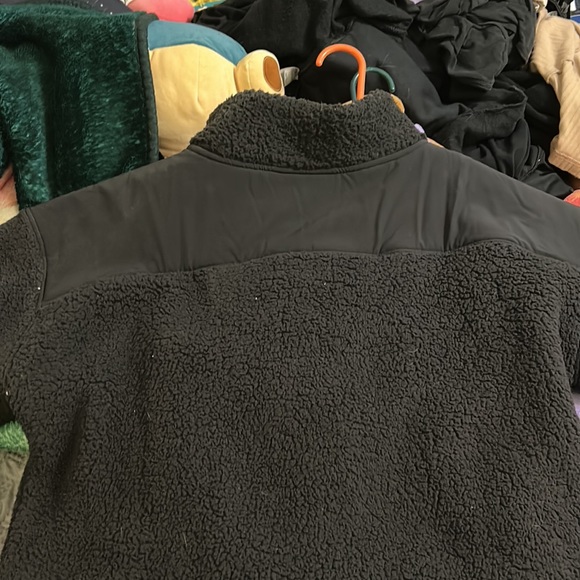 Under-amour Fleece Zip up - Picture 3 of 3